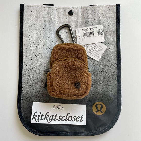 🆕 BURNT CARAMEL - NWT lululemon nano clip-on backpack *fleece - Picture 1 of 10